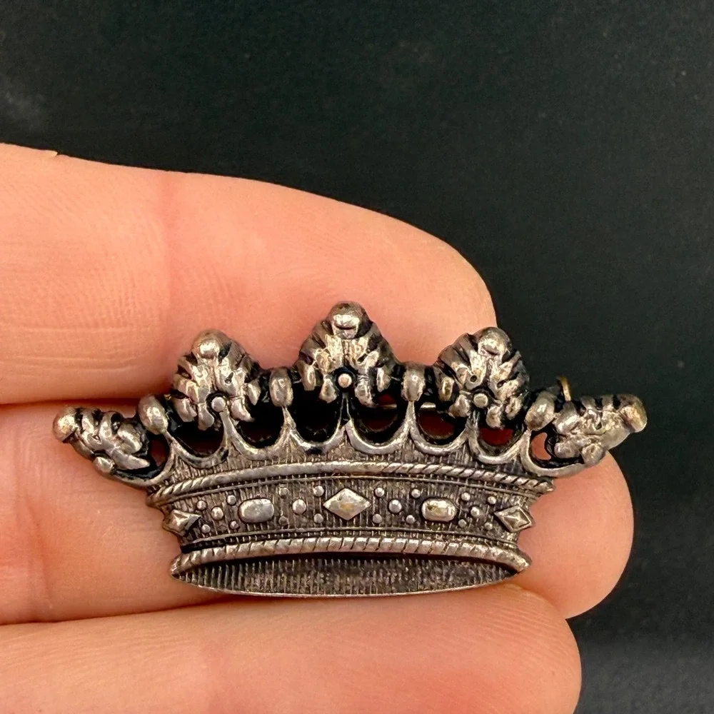 Vintage Crown Brooch Pin Sterling Silver Tone Ornate Royal Tiara Design READ